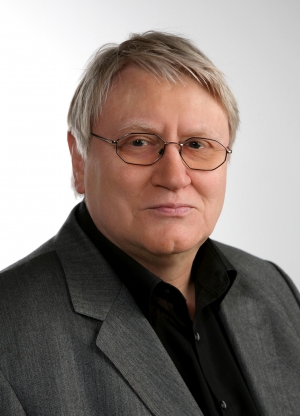 Prof. Ernst Kausen